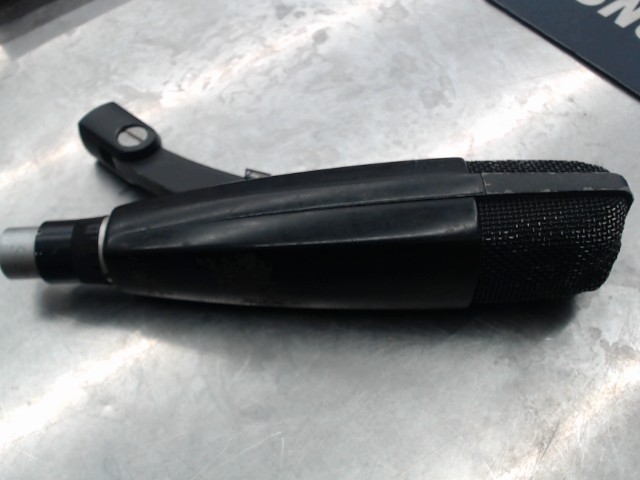 Micro xlr sennheiser magan� un peu