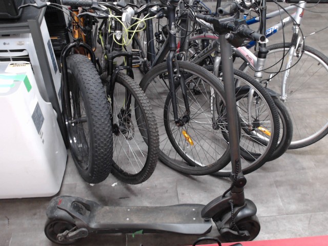 Trotinette electrique avec ch