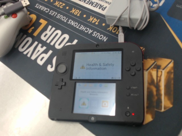Console nintendo 2ds crimson 2ds modded