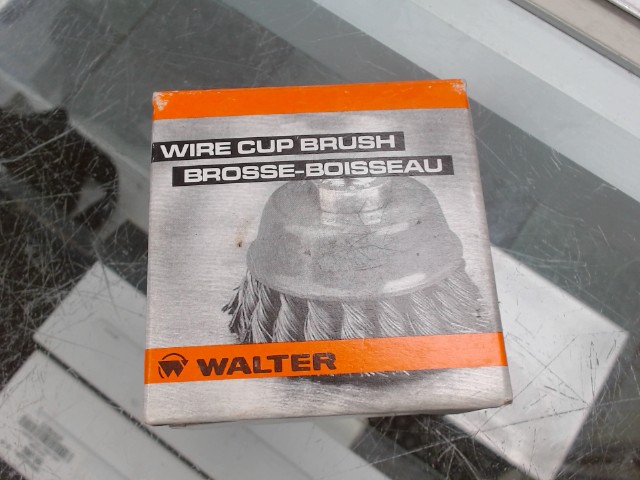 Brosse-boisseau