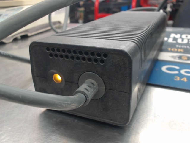 Bloc charge pour xbox 360 testee garanti