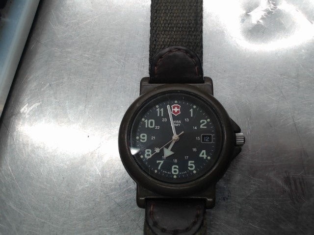 Brown and green quartz watch