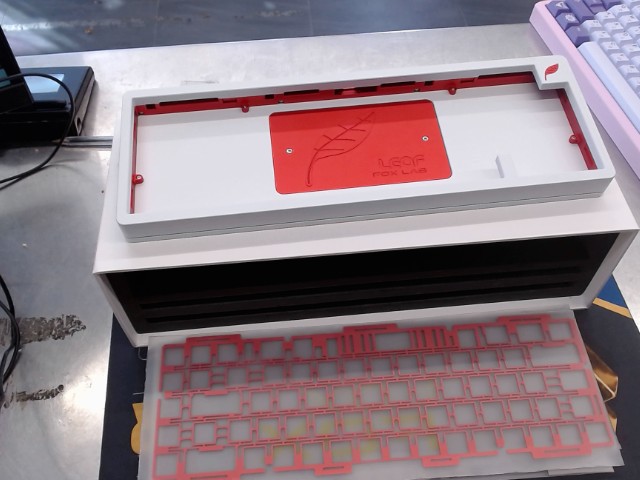 Clavier in box