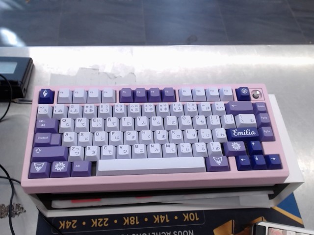 Clavier rose et mauve in box