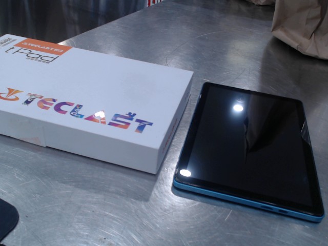 Tablette android nip 2402