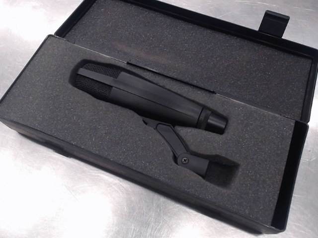 Cardioid dynamic microphone + etui