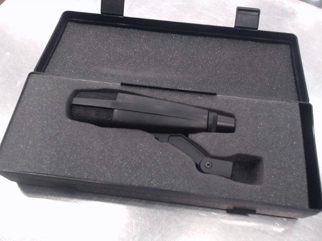 Cardioid dynamic microphone + etui