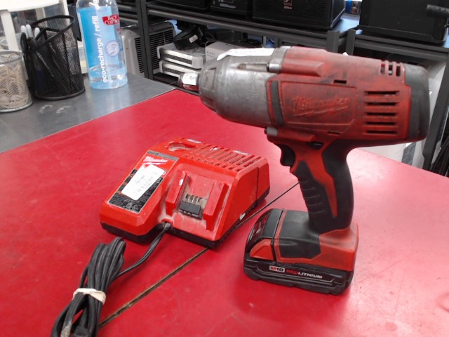 Perceuse milwaukee +batterie+chargeur