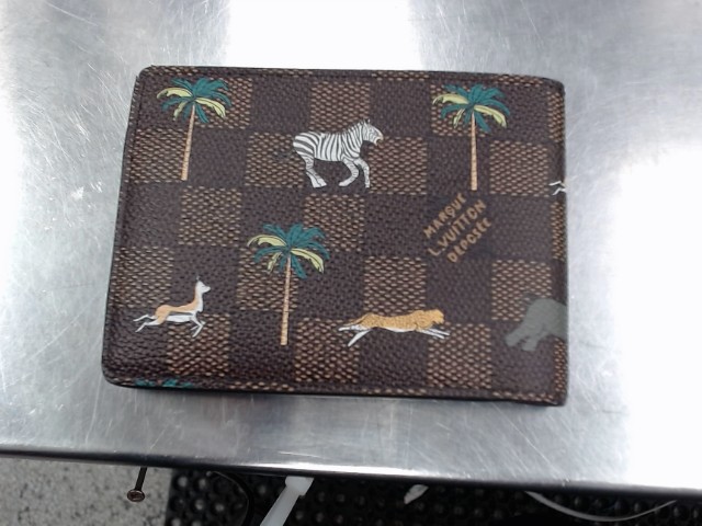 Louis vuitton wallet safari