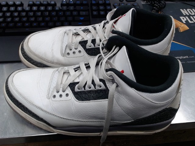 Jordan retro 4 beat up