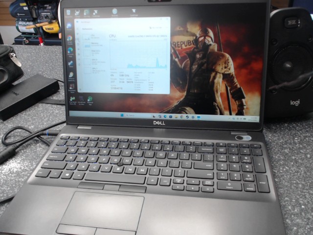 238gb/16gbram/i7-8665ucpu