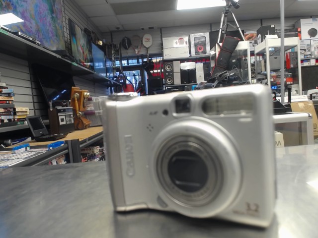 Powershot canon vintage camera