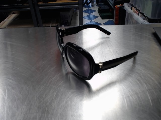 Yves saint laurent woman sunglasses