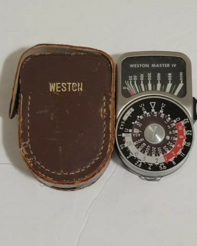 Universal exposure meter for film