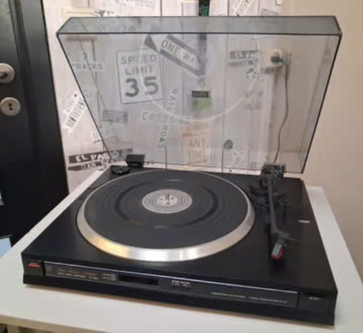 Direct drive turntable vintage 33 45