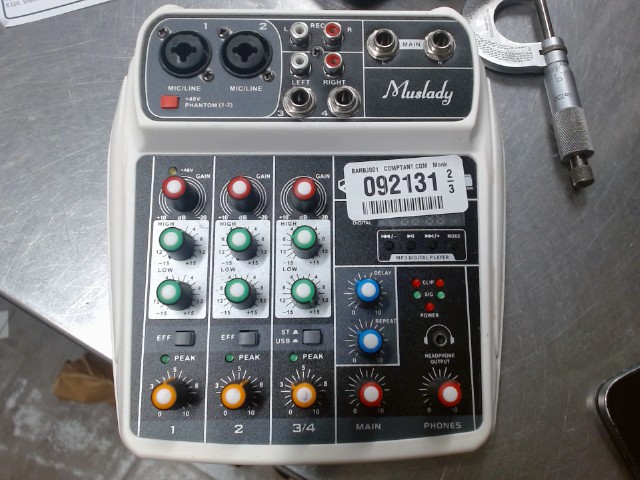 Audio card blanc