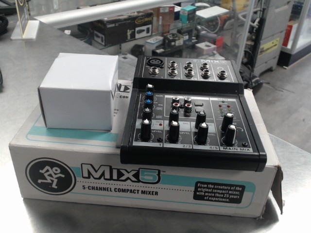 Mixer compact 5 channel neuf en boite