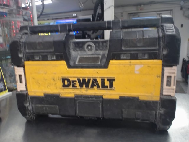 Radio chantier dewalt endommager