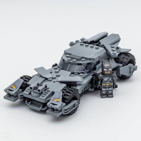 Batman v super man batmobile