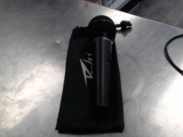 Micro behringer prise xlr avec etui