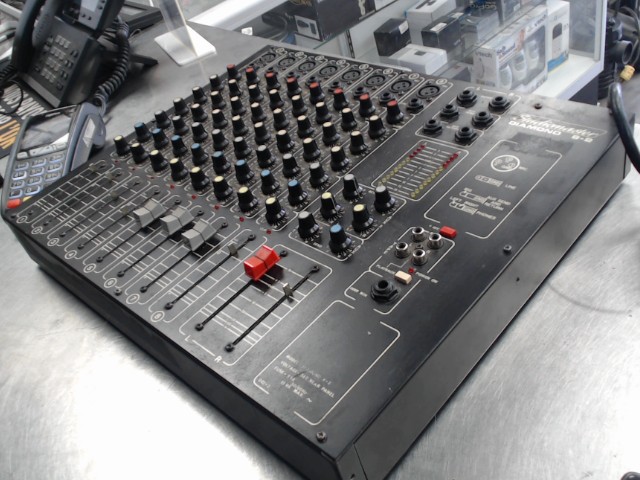 Mixer studiomaster 8 channel