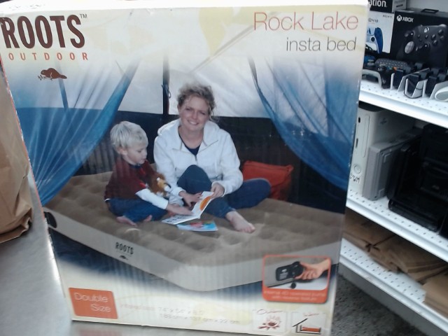 Matelas gonflable brand new