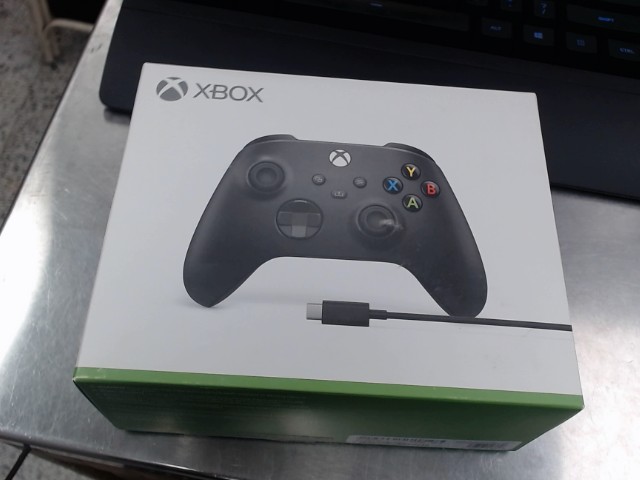 Manette xbox one 0m710008272612