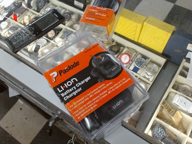 Li-ion battery charger