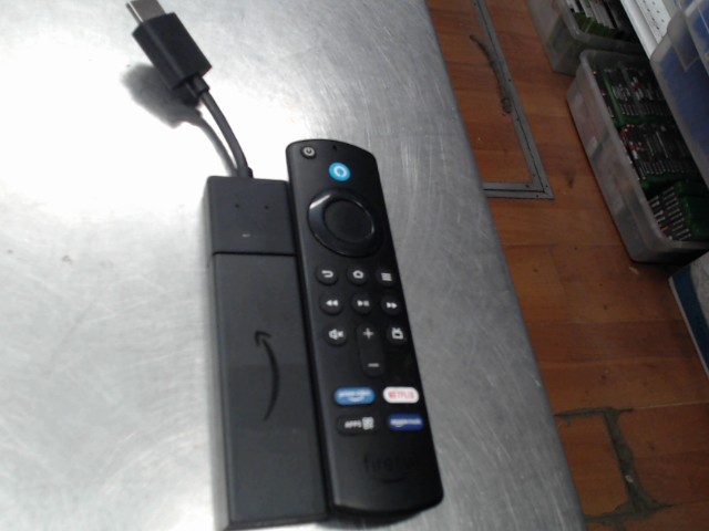 Fire tv stick + manette