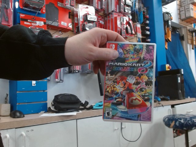 Mario kart 8 deluxe
