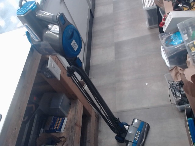 Aspirateur a fil
