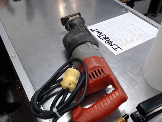 Reciprocating saw electrique