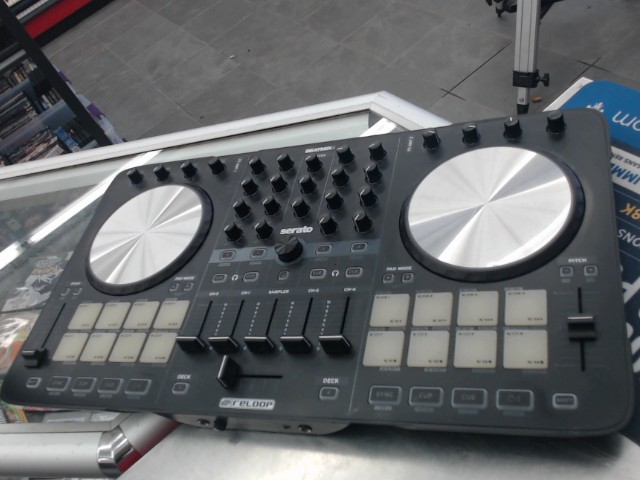 Reloop beatmix4 dj + midi cable