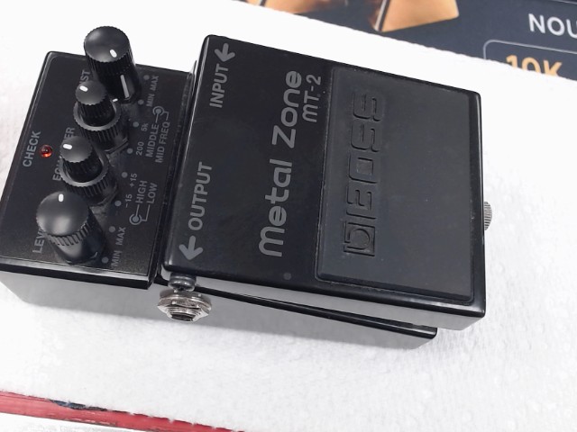 Pedal metal zone
