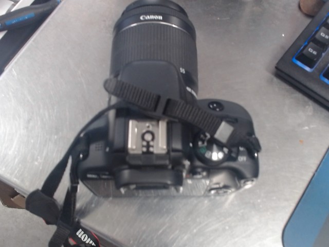 Canon camera + lens + charge +sac