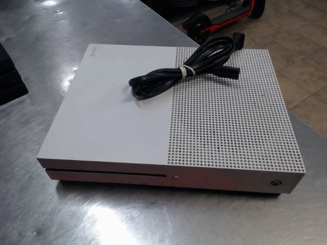 Xbox one s + fil no man