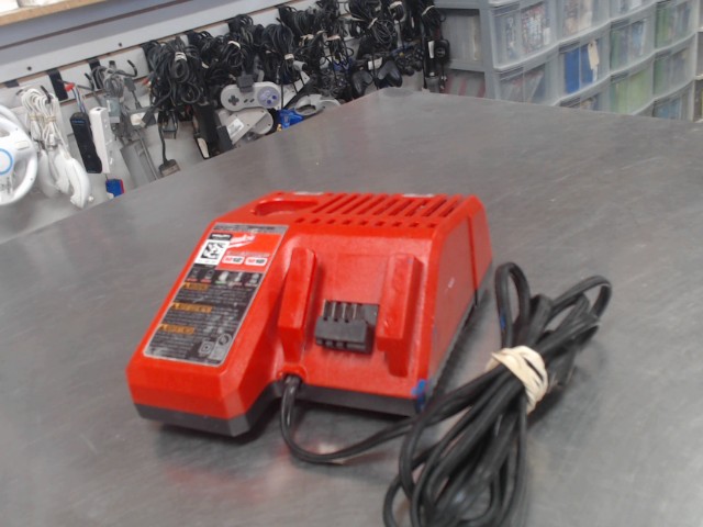 Chargeur batterie pour drill