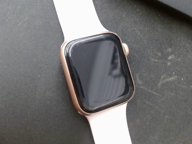 Apple watch se 1st gen 40mm rose gold