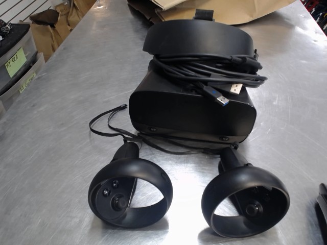 Casque vr noir + 2 manettes + fil