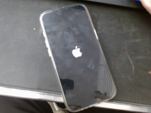 Iphone 14 bleu 128gb case mag safe 96%