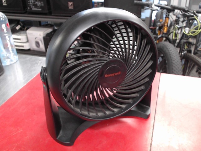 Ventilateur noir filaire