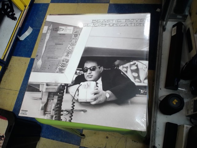 Iii communication vinyl