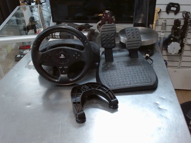 Volant thrustmaster + pedal