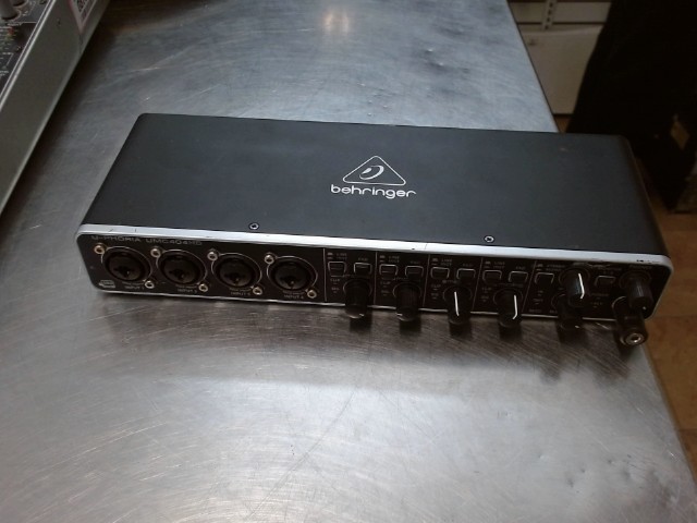 Systeme de son behringer u-phoria