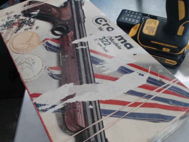 Gun a plon dans boite + bille
