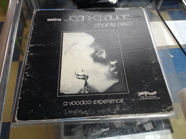 A voodoo experience vinyl