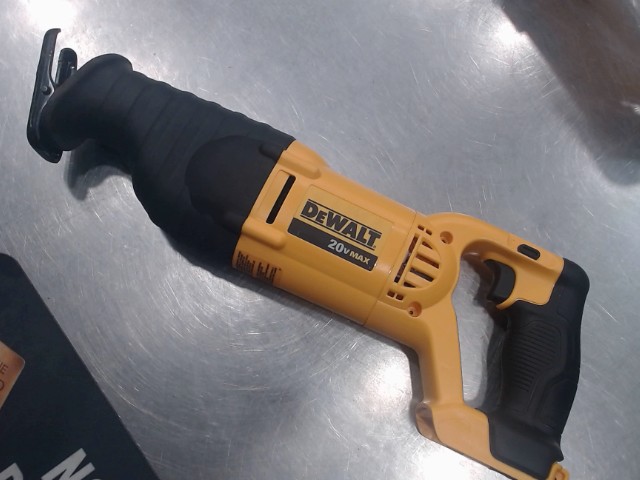 Sawzall a batterie