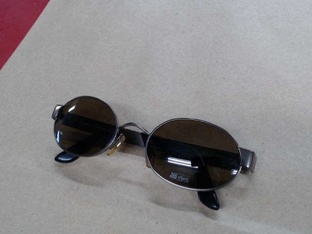 Lunette soleil brun ss etui
