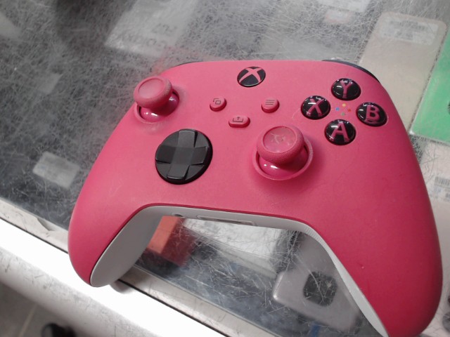 Manette xbox one rose