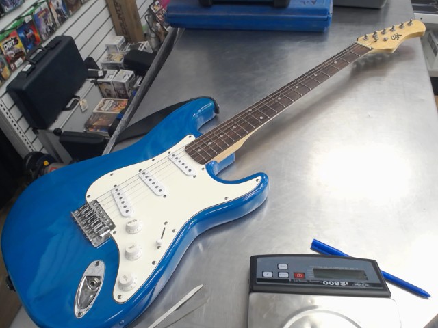 Gk copycat stratocaster guit elect